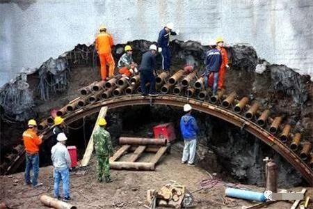延庆隧道钢花管支护案例